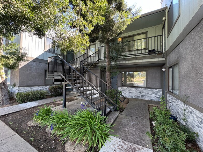 More Photos Of 409 N Lincoln Way, Galt Apartments For Sale