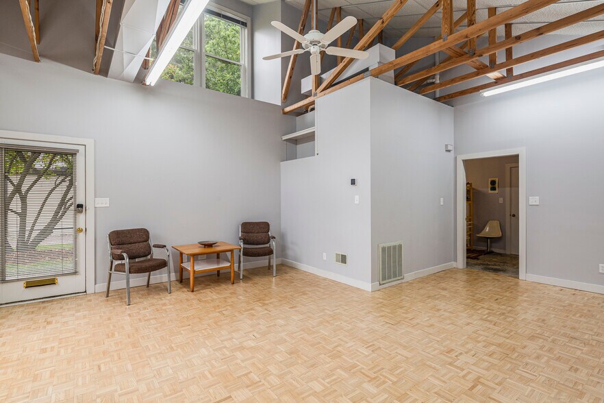 More Photos Of 618 W Magnolia Ave, Louisville Manufacturing For Lease