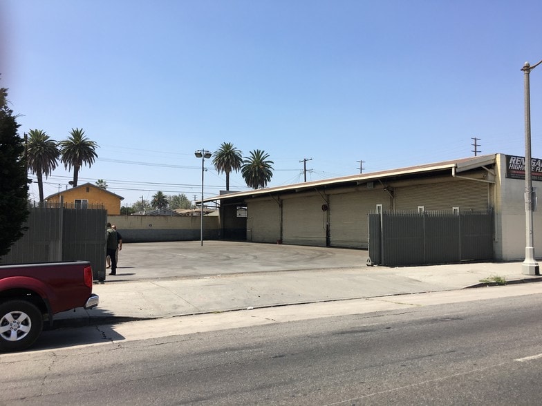 More Photos Of 818-828 E Manchester Ave, Los Angeles Warehouse For Sale