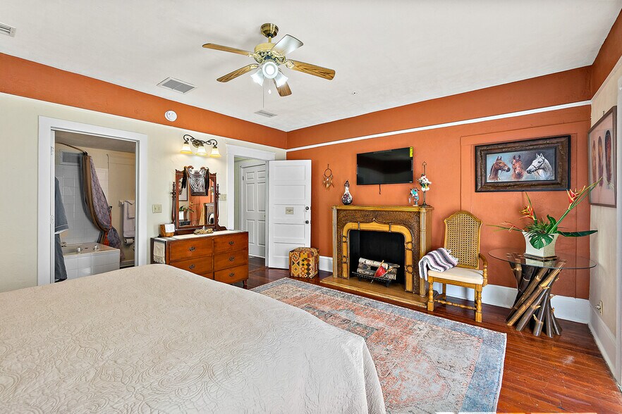 More Photos Of 444 S Beach St, Daytona Beach Hospitality For Sale