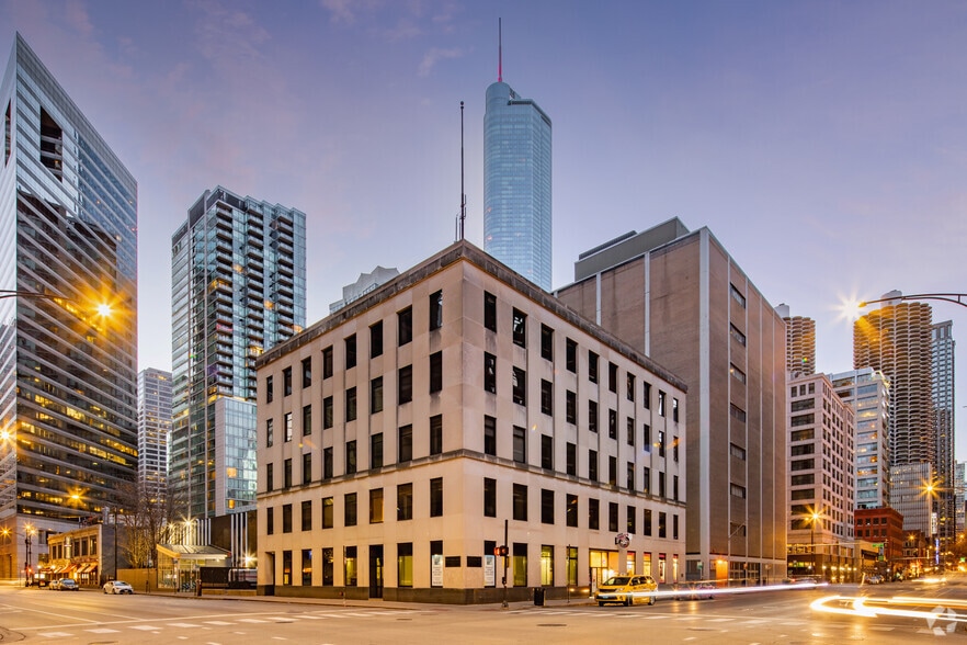 More Photos Of 515 N Dearborn St, Chicago Office For Sale