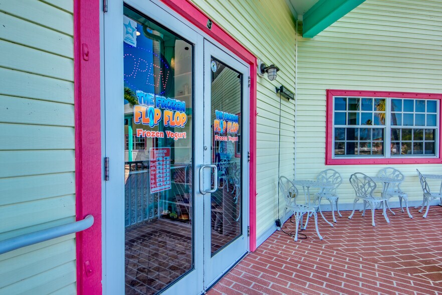 More Photos Of 10191 Stringfellow Rd, Saint James City Office For Sale