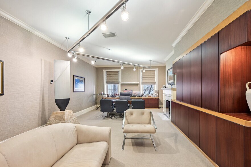 More Photos Of 1710-1712 Locust St, Philadelphia Office Residential For Sale