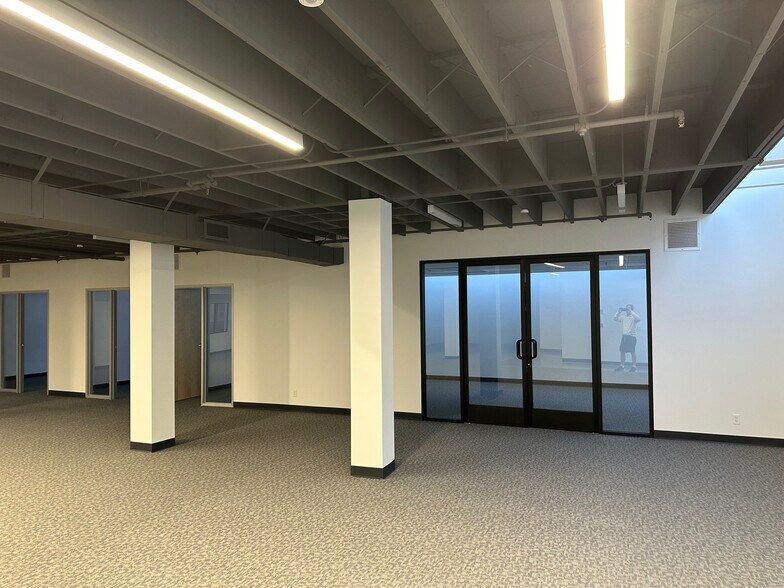 More Photos Of 2850 E El Presidio St, Long Beach Industrial For Sale