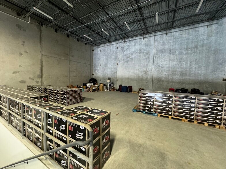 More Photos Of 8565 W 44th Ave, Hialeah Warehouse For Sale