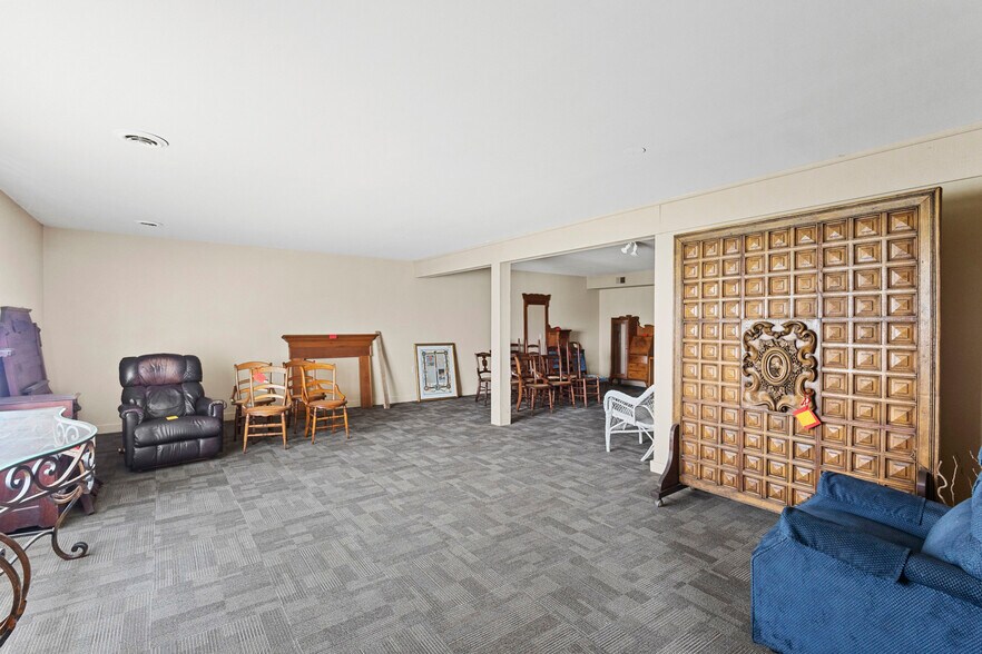 More Photos Of 540 North St, Green Lake Storefront Retail Residential For Sale