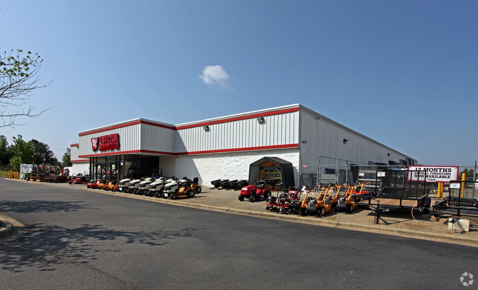 More Photos Of 929 Concord Pky S, Concord Unknown For Lease