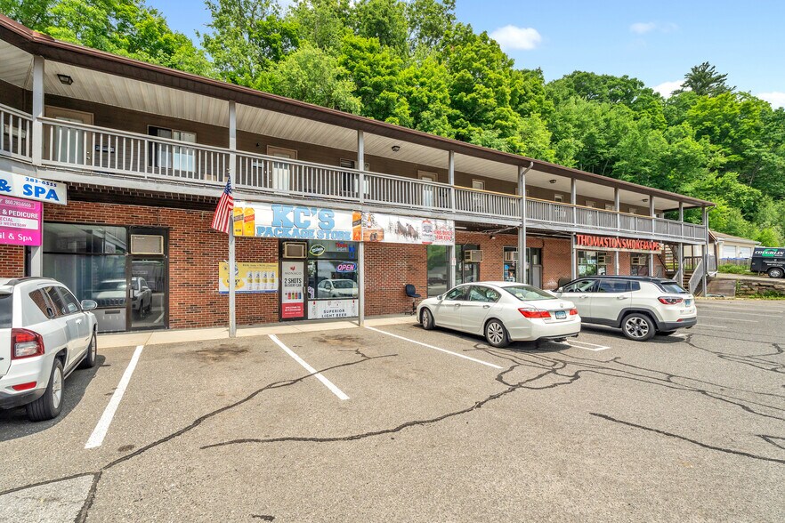 More Photos Of 300-310 S Main St, Thomaston Storefront For Sale