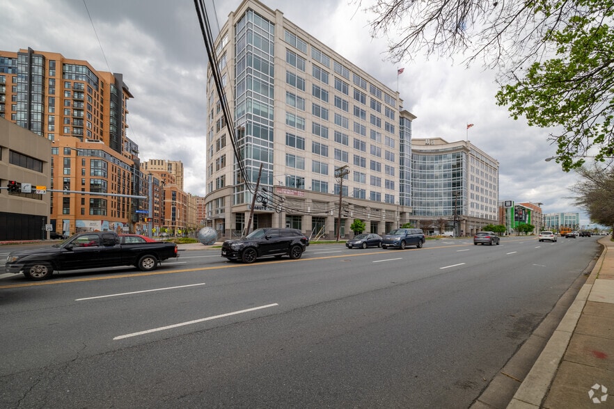 More Photos Of 111 Rockville Pike, Rockville Office For Lease