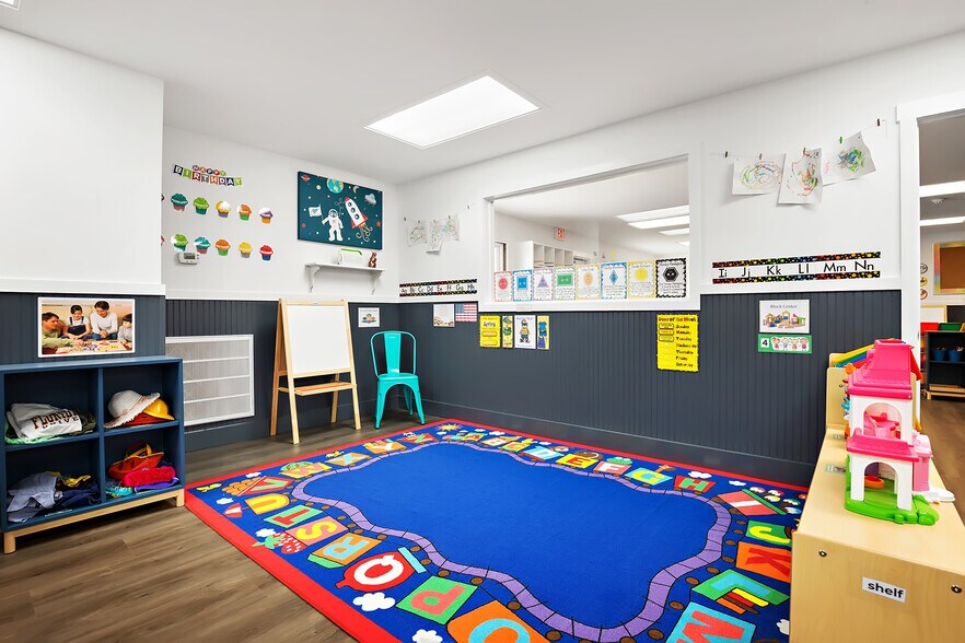 More Photos Of 3245 Executive Dr, Clearwater Daycare Center For Sale