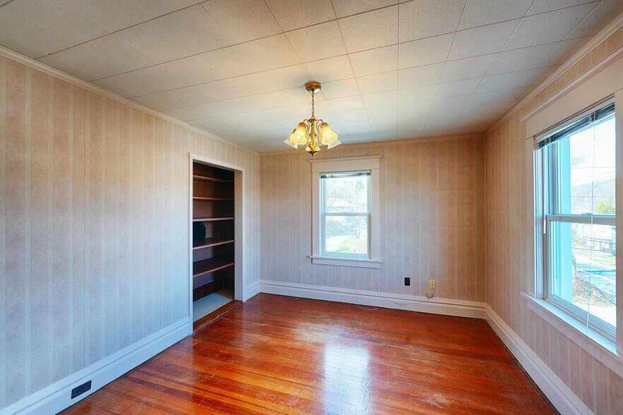 More Photos Of 105 Gleneida Ave, Carmel Office For Sale