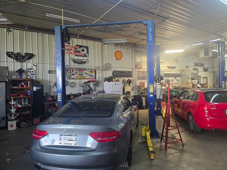 More Photos Of 421 Ransdell Rd, Lebanon Auto Dealership For Sale