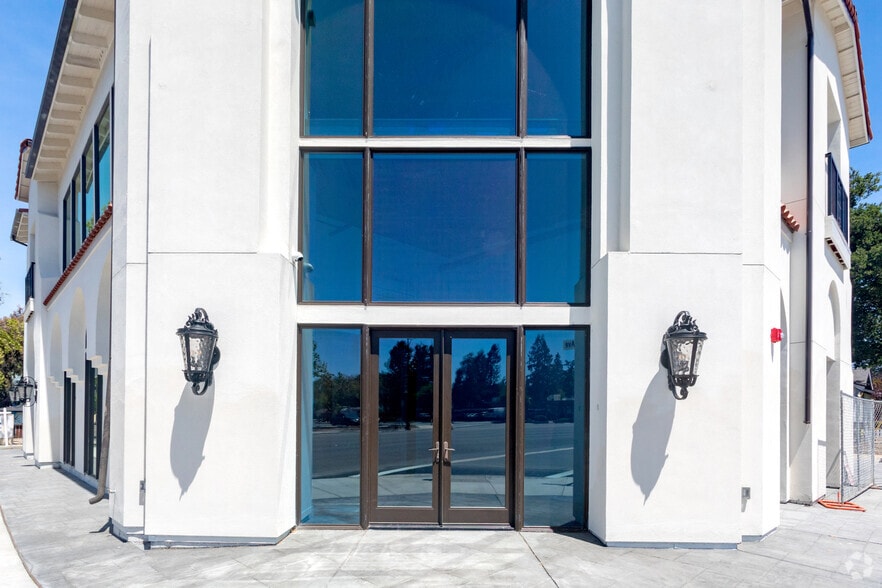 More Photos Of 2220 Winchester Blvd, Campbell Storefront Retail Office For Lease