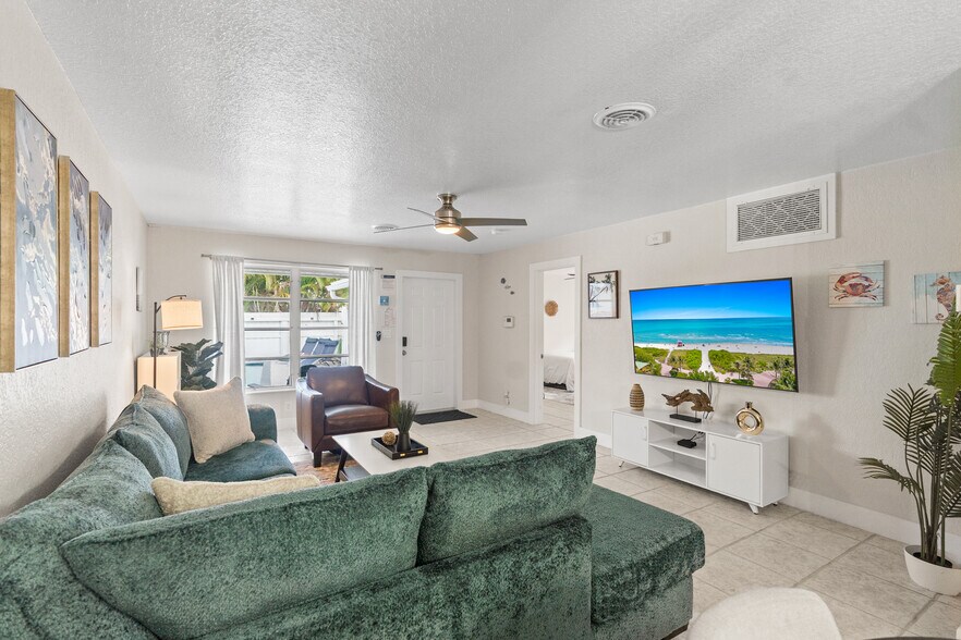 More Photos Of 1520 NE 51st St, Fort Lauderdale Apartments For Sale