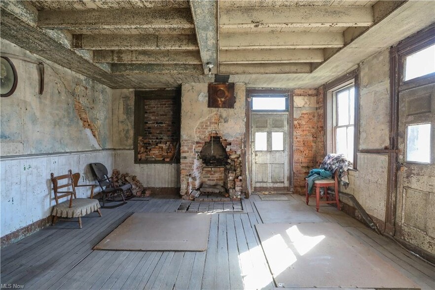 More Photos Of 9401 Tallmadge Rd, Diamond Hotel For Sale