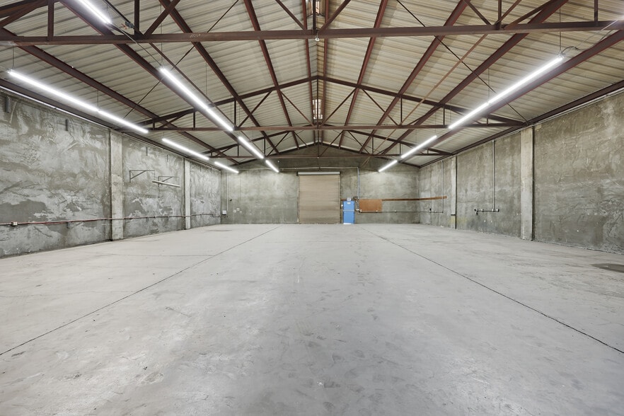 More Photos Of 240 Airpark Rd, Atwater Warehouse For Lease