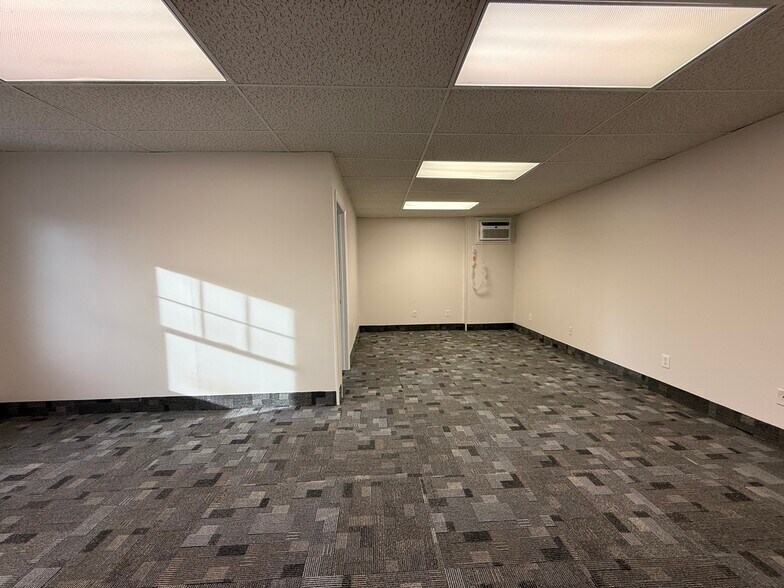 More Photos Of 625 Chandler St, Worcester Storefront Retail Office For Lease