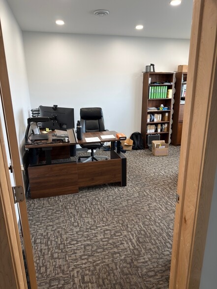 More Photos Of 875 Brookton Rd, Marquette Distribution For Sale