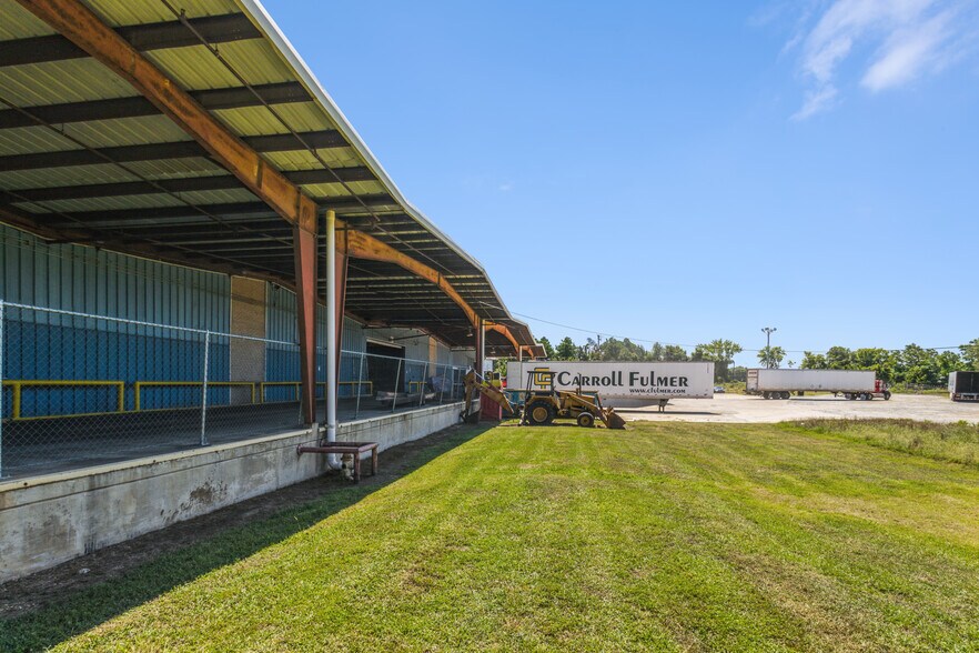More Photos Of 2391 Levy St, Shreveport Warehouse For Lease