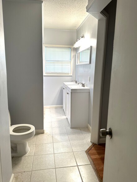 More Photos Of 4877 Sam Rayburn Hwy, Anna Office For Lease