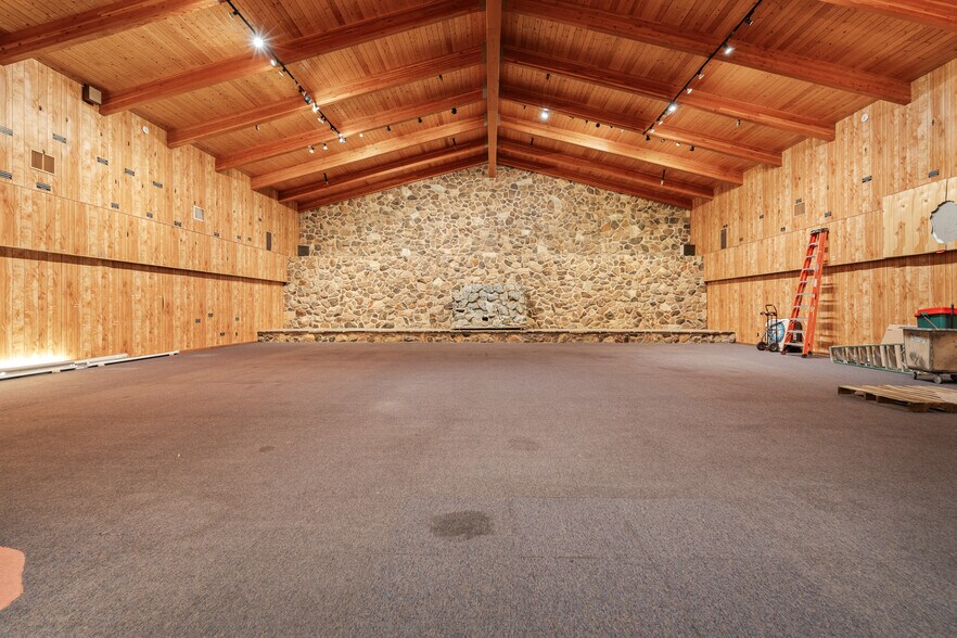 More Photos Of 4800 W Gates Pass Rd, Tucson Specialty For Sale