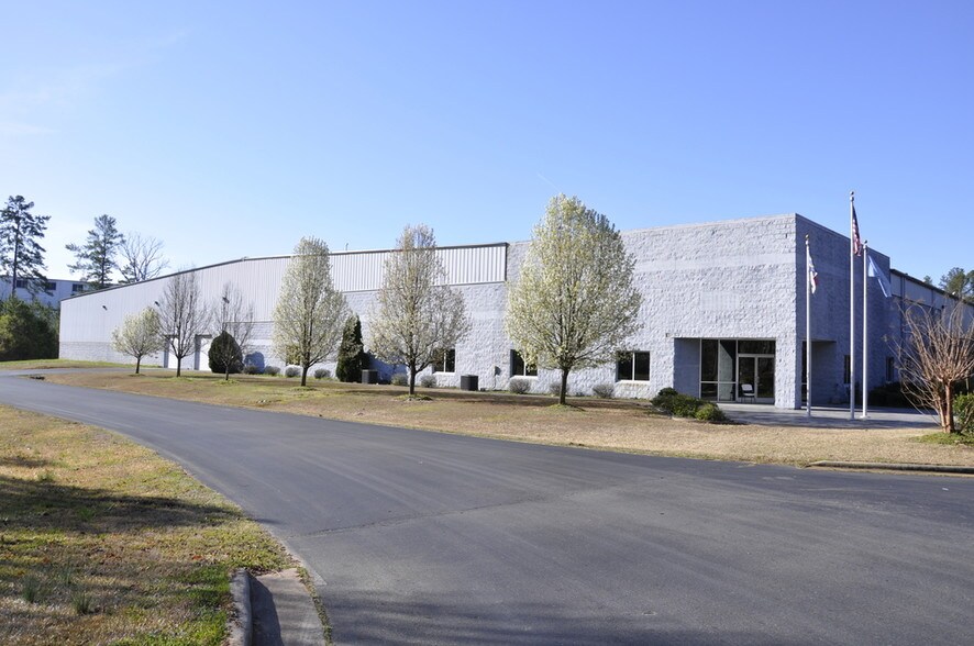 More Photos Of 5100 Rex McLeod Dr, Sanford Manufacturing For Sale