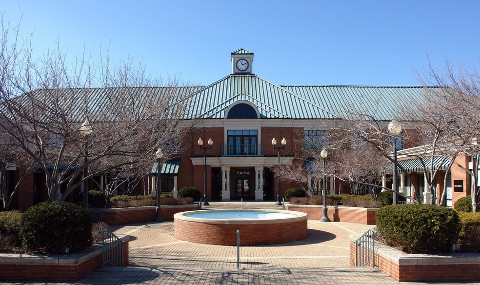 More Photos Of 444 E Main St, Lexington Office For Lease