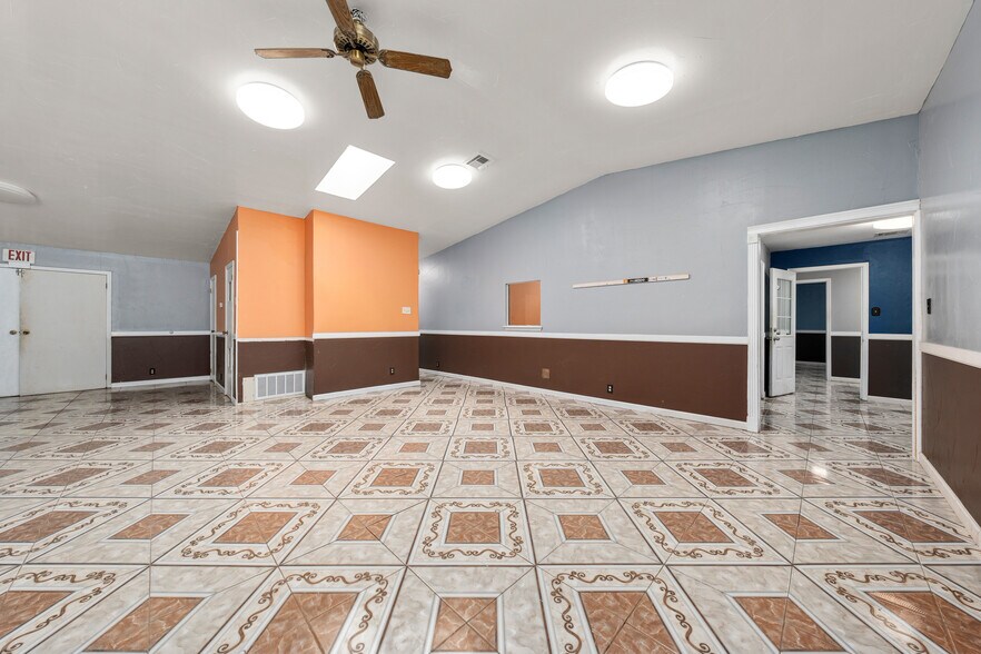 More Photos Of 3715 Bellmead Dr, Bellmead Office For Sale