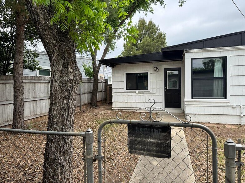 More Photos Of 2307 W Harris Ave, San Angelo Office Residential For Sale