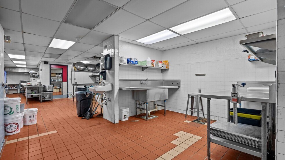 More Photos Of 2839 North Ave, Grand Junction Restaurant For Sale