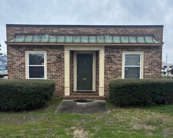 Primary Photo Of 825 1st Ave N, Surfside Beach Office For Lease