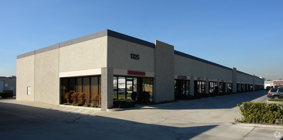 More Photos Of 2911 Miraloma Ave, Anaheim Unknown For Lease