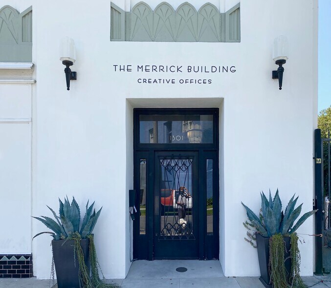 Primary Photo Of 4859-4851 Fountain Ave, Los Angeles General Retail For Sale