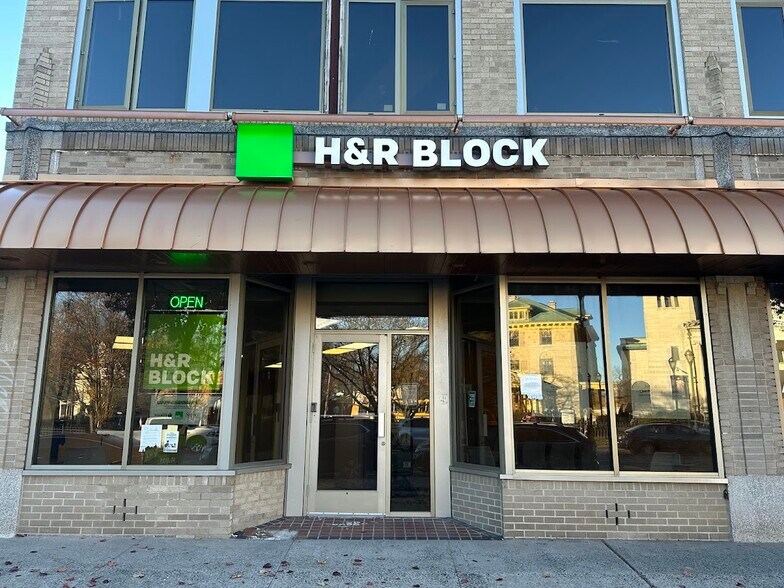 More Photos Of 641-651 Maple Ave, Hartford Office For Lease