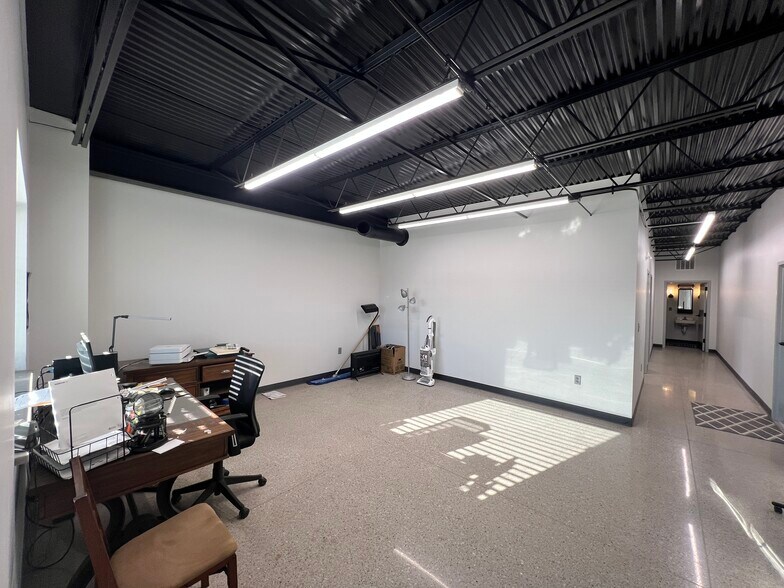 More Photos Of 1408 Pierce St, Norfolk Warehouse For Sale