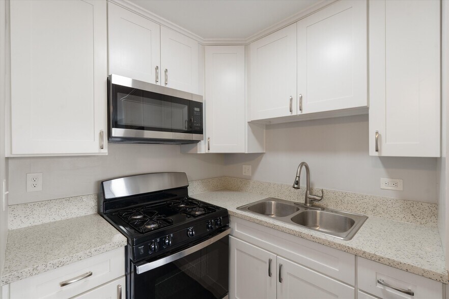 More Photos Of 1911 W 2nd St, Los Angeles Apartments For Sale