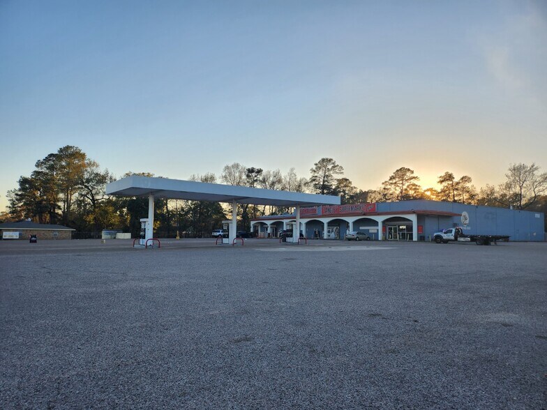 More Photos Of 10553 Homestead Rd, Houston General Retail For Sale