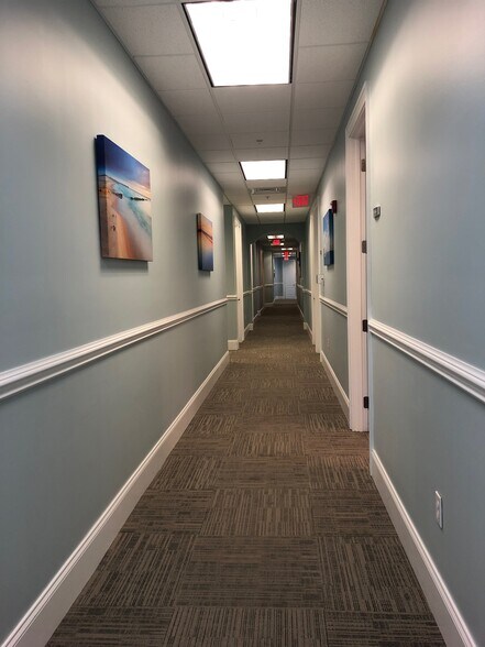 More Photos Of 1500 Gateway Blvd, Boynton Beach Office For Lease