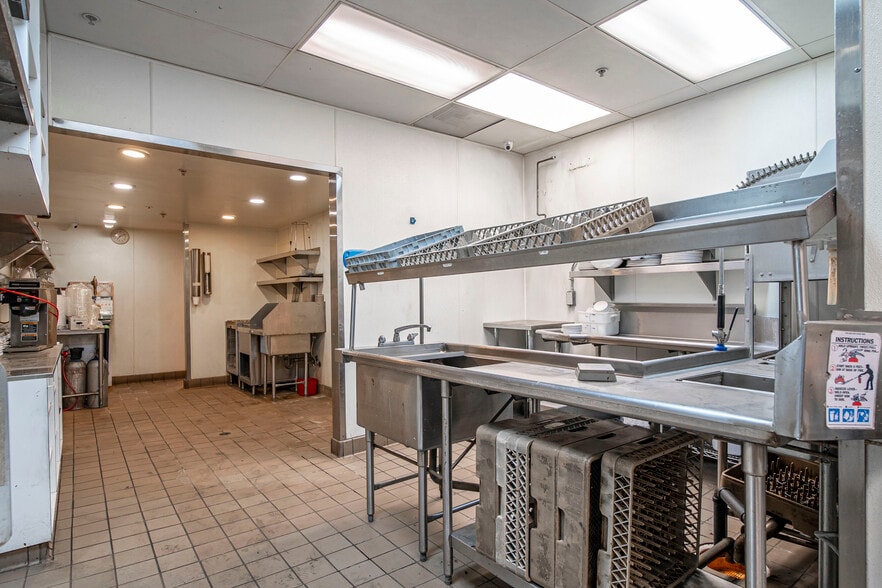 More Photos Of 580 N Atlantic Blvd, Monterey Park Apartments For Lease