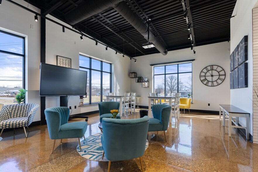 More Photos Of 4880 Hills And Dales Rd NW, Canton Warehouse For Sale