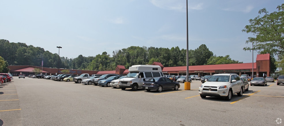 Primary Photo Of 1100-1124 Fledderjohn Rd, Charleston Storefront For Lease