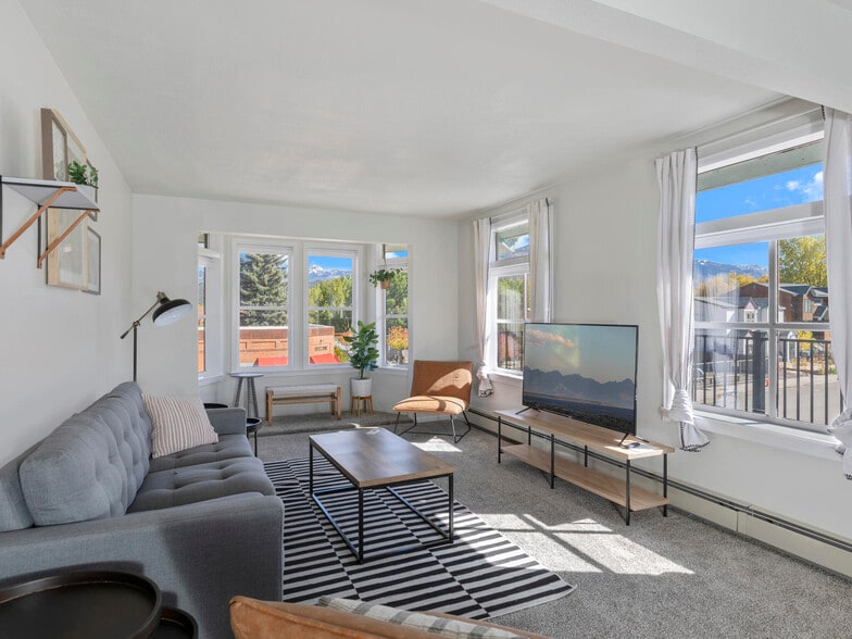 More Photos Of 609 Clinton St, Ridgway Apartments For Sale