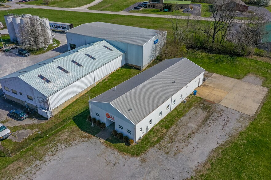 More Photos Of 665 David Ave, Danville Self Storage For Lease