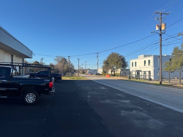 More Photos Of 2853 Meeting Street Rd, North Charleston Service For Lease