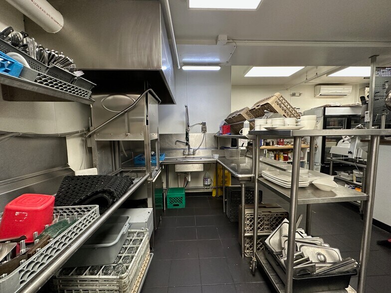 More Photos Of 1 Public Sq, Holley Apartments For Sale