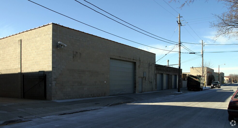 More Photos Of 2201 W Purdue St, Milwaukee Manufacturing For Lease