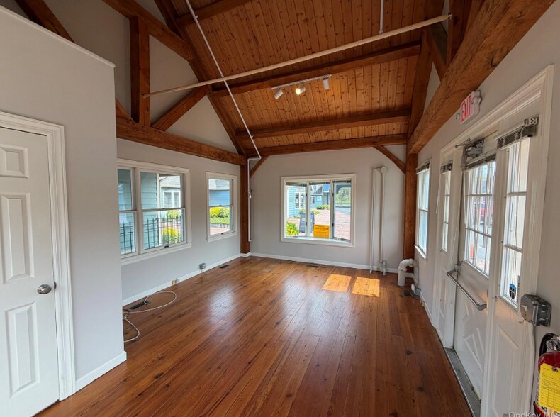 More Photos Of 53345 Main Rd, Southold Unknown For Lease
