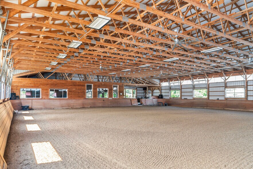 More Photos Of 15158 Berlin Tpke, Purcellville Lodge Meeting Hall For Lease