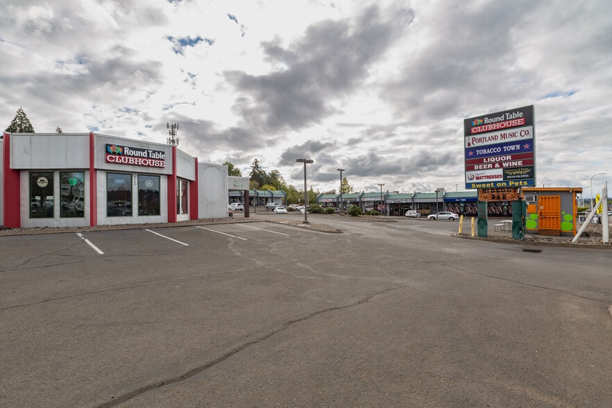 More Photos Of 16558 SE McLoughlin Blvd, Milwaukie Unknown For Lease