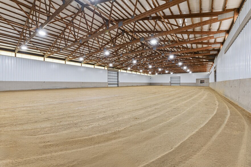 More Photos Of 9317 S Johnstown-Alexandria Rd, Johnstown Horse Stables For Sale